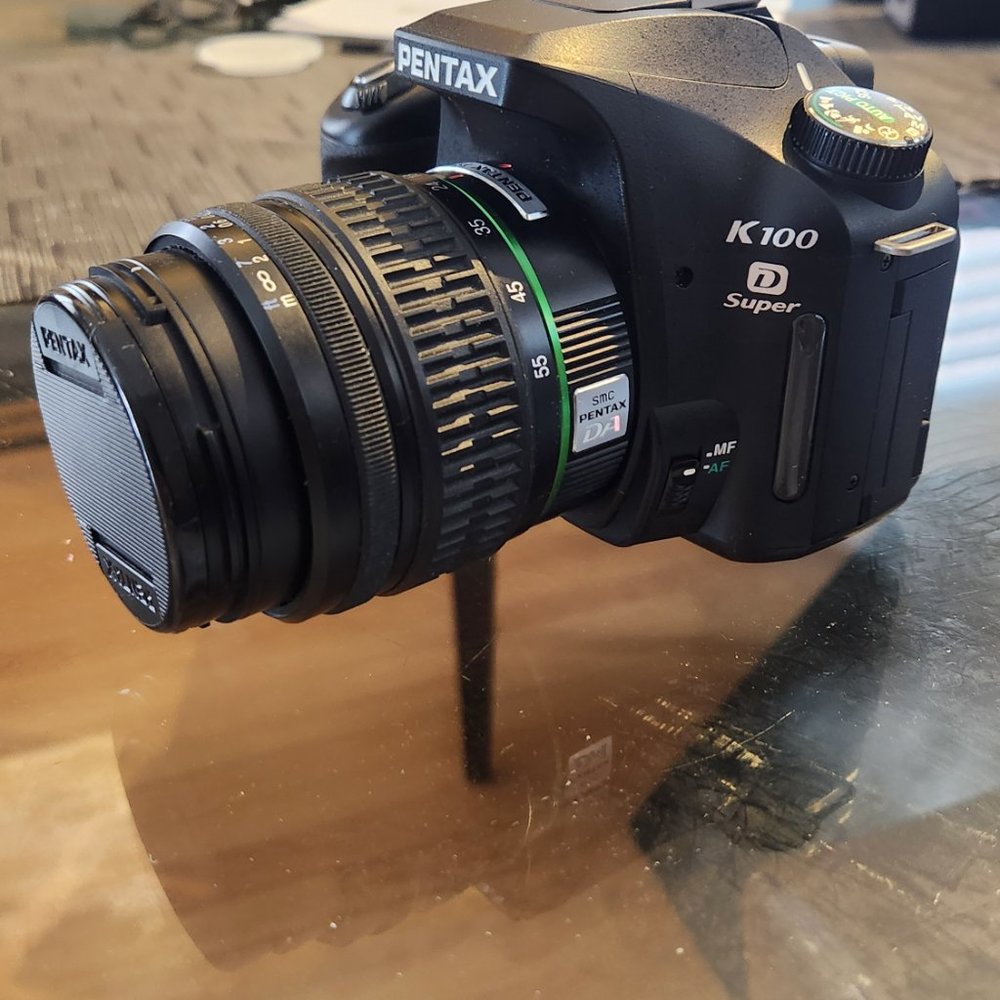 Pentax DSLR Camera - Picture 2 of 7